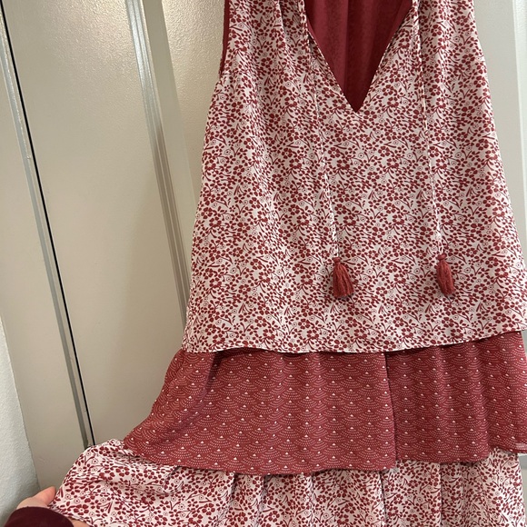 Tularosa Red and White Floral Midi Dress - Picture 3 of 5